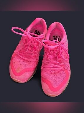 Nike Women's Bright Pink Running Sneakers